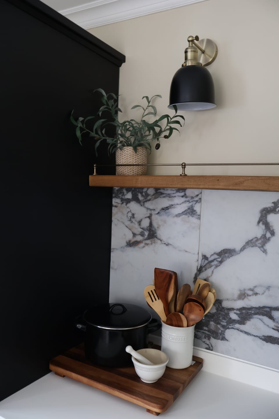 Customer photo review of Classic Gallery Shelf Rail | Aged Brass