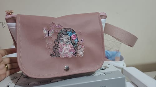 Customer photo review of DOLLARO 0.7MM COM FUNDO DE MALHA COR ROSE