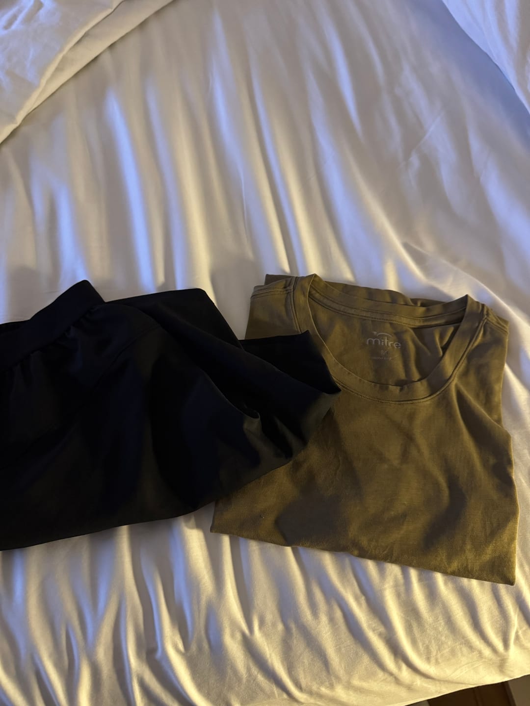 Customer photo review of The Essential Tee | AlgaKnit - Black