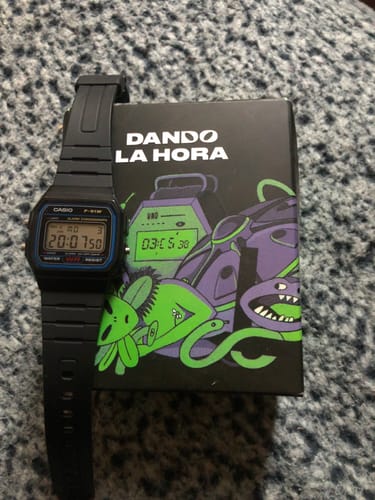 Customer photo review of Reloj Casio Vintage F-91W-1DG Clásico Líneas Azules