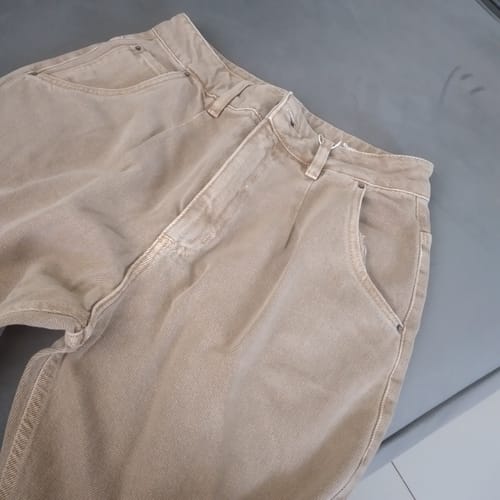 Daniela C. review of Calça Jeans Slouchy Cacau Marrom Claro image 1 out of 1