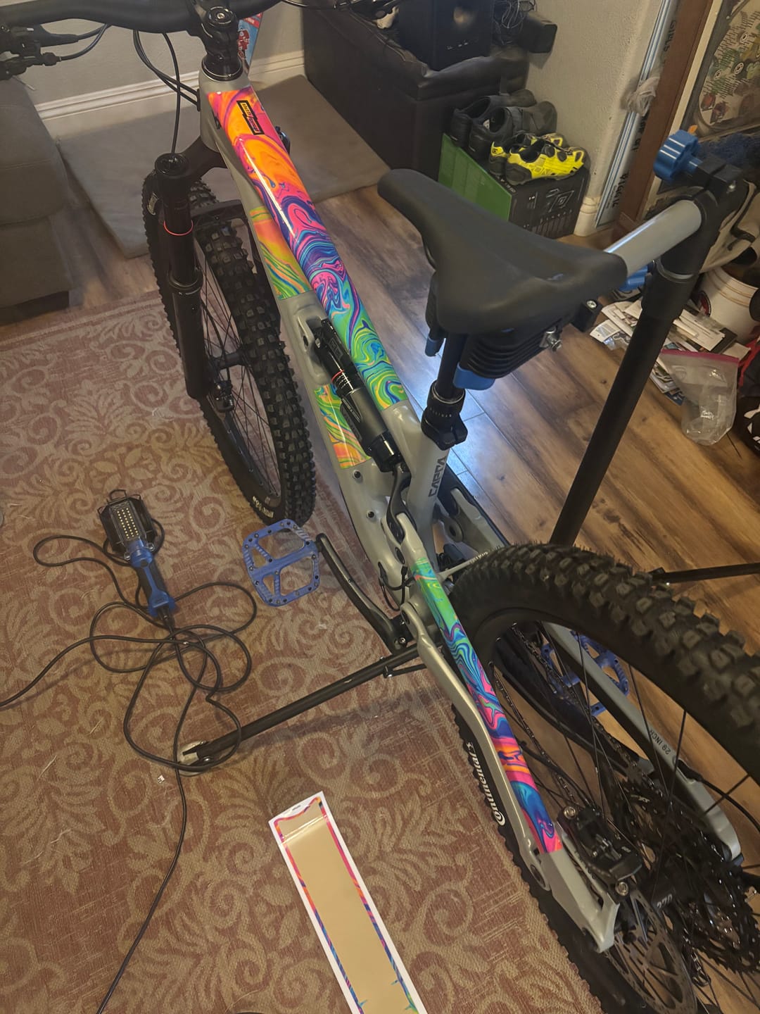 Customer photo review of Oil Slick Frame Keeper