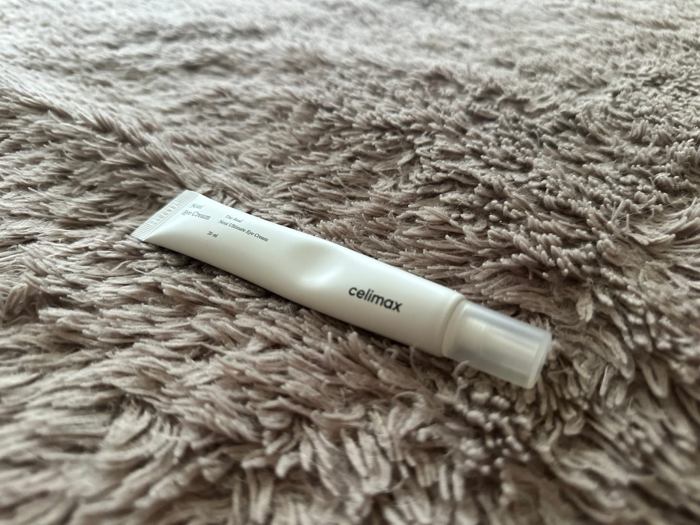 Customer photo review of Atjaunojošs krēms ādai ap acīm ar noni ogu ekstraktu un peptīdiem Celimax The Real Noni Ultimate Eye Cream