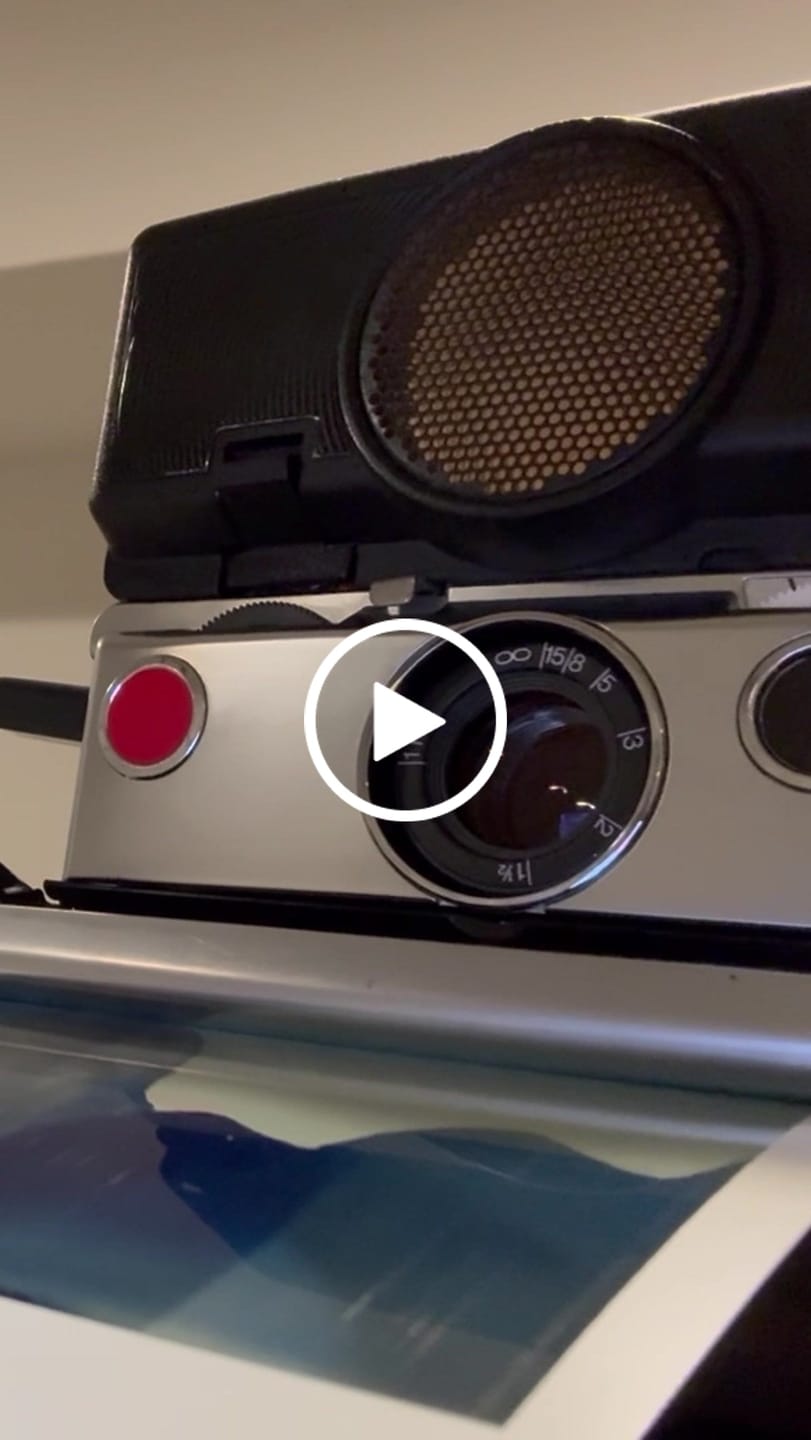 Customer video review of Polaroid SX-70 Sonar Autofocus Folding Camera Repair