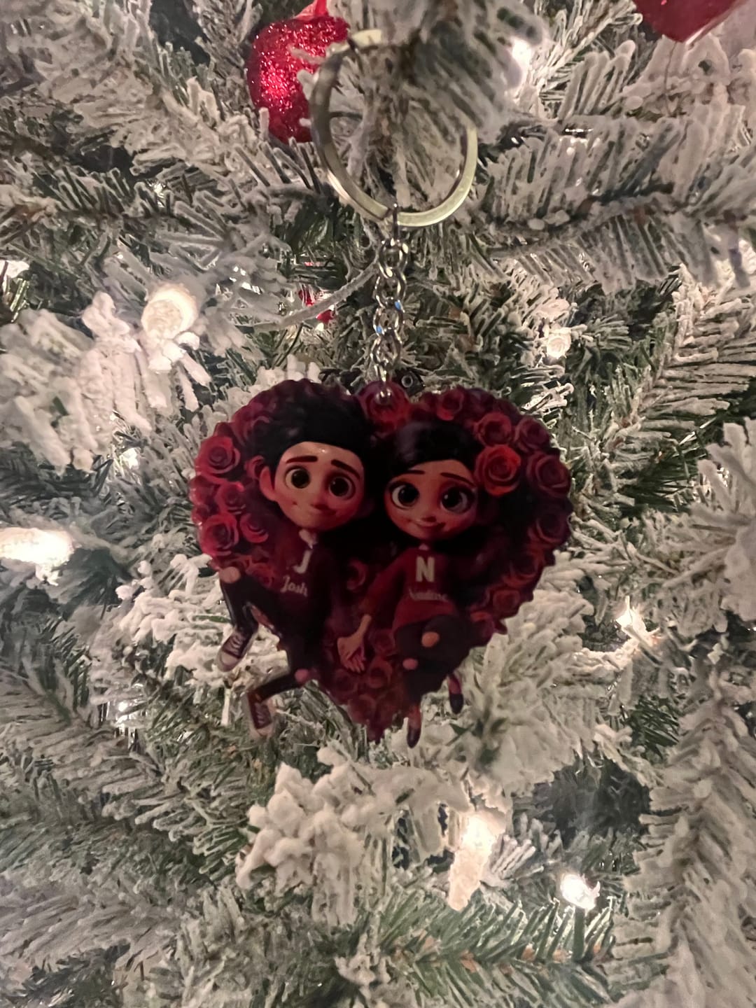 Customer photo review of Rose Heart Couple Personalized Acrylic Keychain, Valentine's Day Gift for her, Gift for him