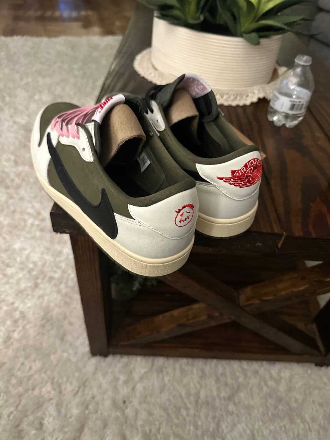 Candace L. review of Travis Scott AJ1 Retro Low OG 'Medium Olive' photo 3 out of 3