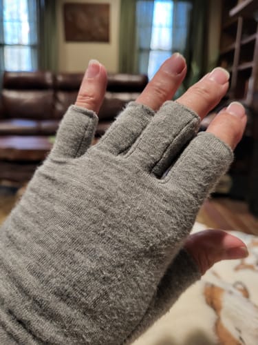 Customer photo review of Premium Onecompress™ Gloves