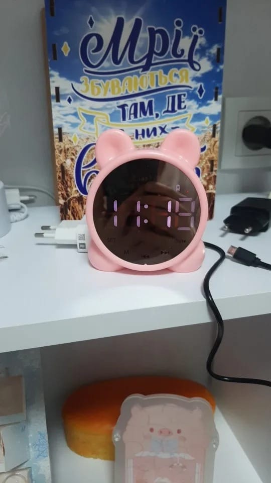 Customer photo review of Radio réveil mp3