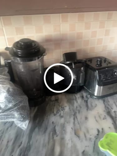 Customer video review of Lot Imported 3 Sizes Vacuum Bottles With Pouch