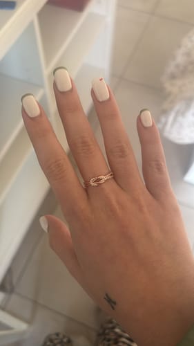 Customer photo review of Bague Ajustable Noeud Infini - À ma fille - Les liens éternels
