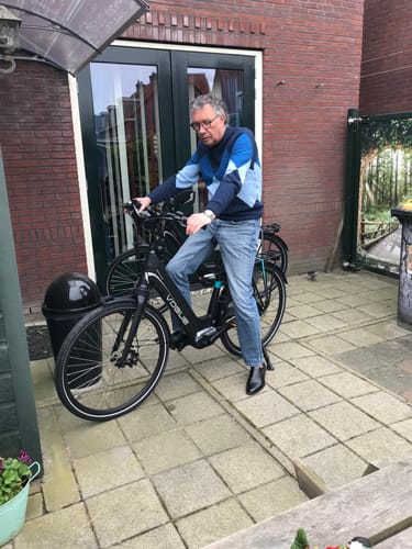 Customer photo review of Vogue Excellent 8SP Electrische fiets - E-bike - Bafang Middenmotor - Mat zwart-blauw