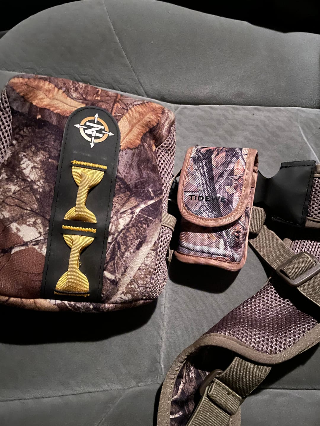 Customer photo review of TideWe Camo Deer Hunting Rangefinder 700/1000Y Laser Range Finder
