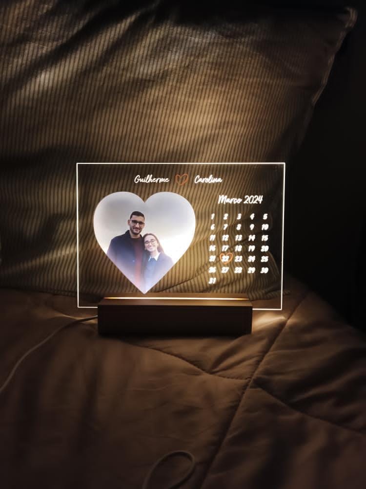 Customer photo review of Lâmpada Dia Especial no Calendário - Personalizado