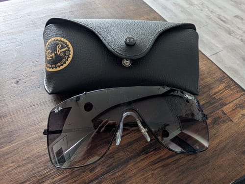 Customer photo review of Lentes De Sol Rb WINGS 2 Flat Rb3697n Negro Negro Degradado