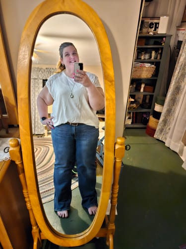 Customer photo review of Judy Blue High Waist V-Front Waistband Vintage Wash Straight Jeans