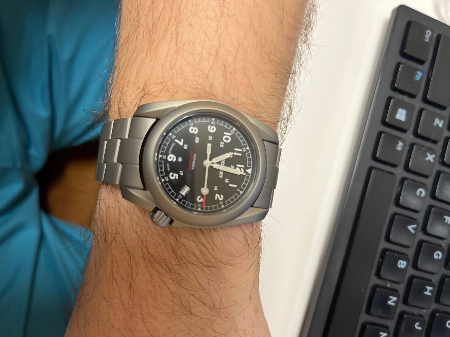 Customer photo review of VOYAGER - 100M Waterproof Titanium Automatic Field Watch | Black-bracelet