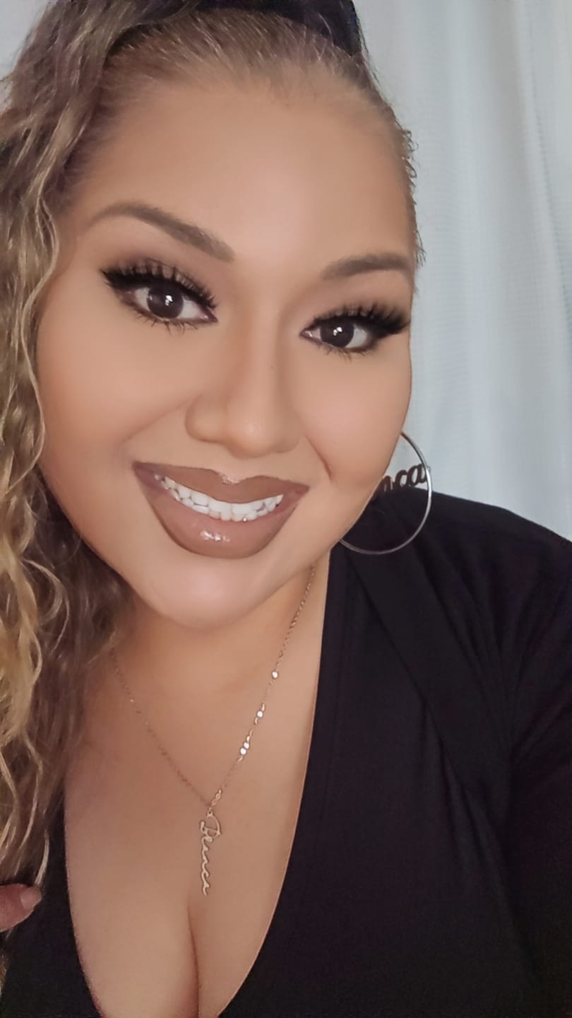 Customer photo review of Vertical Script Name Necklace