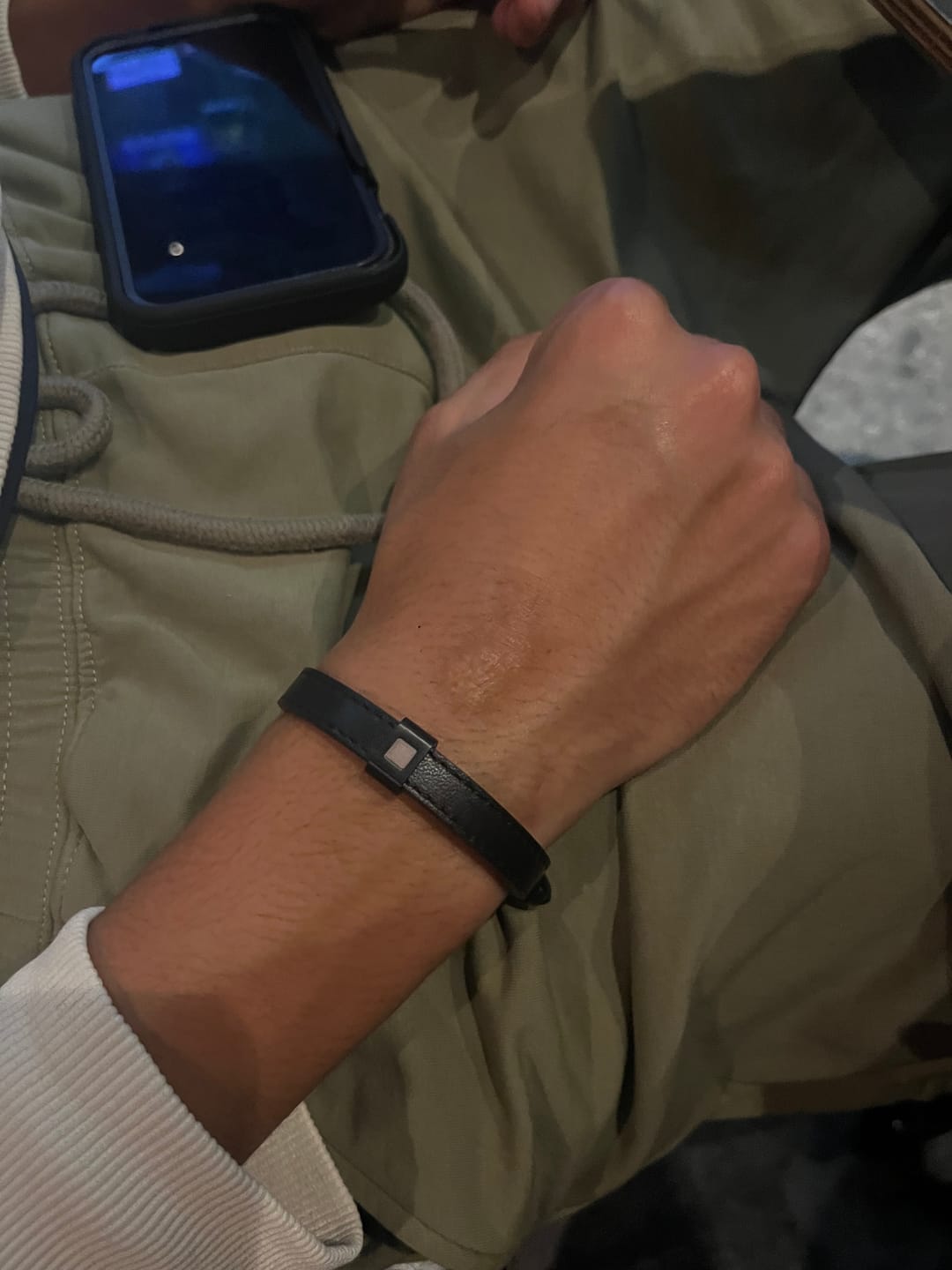 Customer photo review of צמיד עור - "All Black״