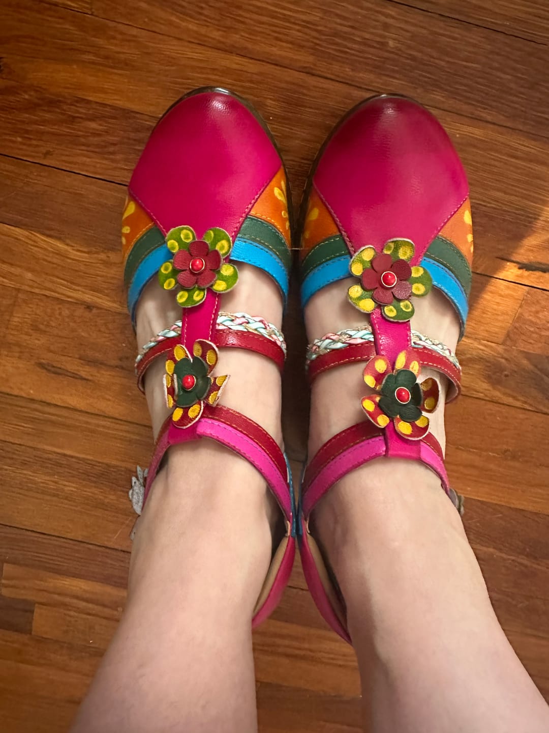 Customer photo review of Women Bohemian Leather Printing Stitching Non-slip Breathable Sandals