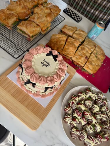 Customer photo review of scarlett