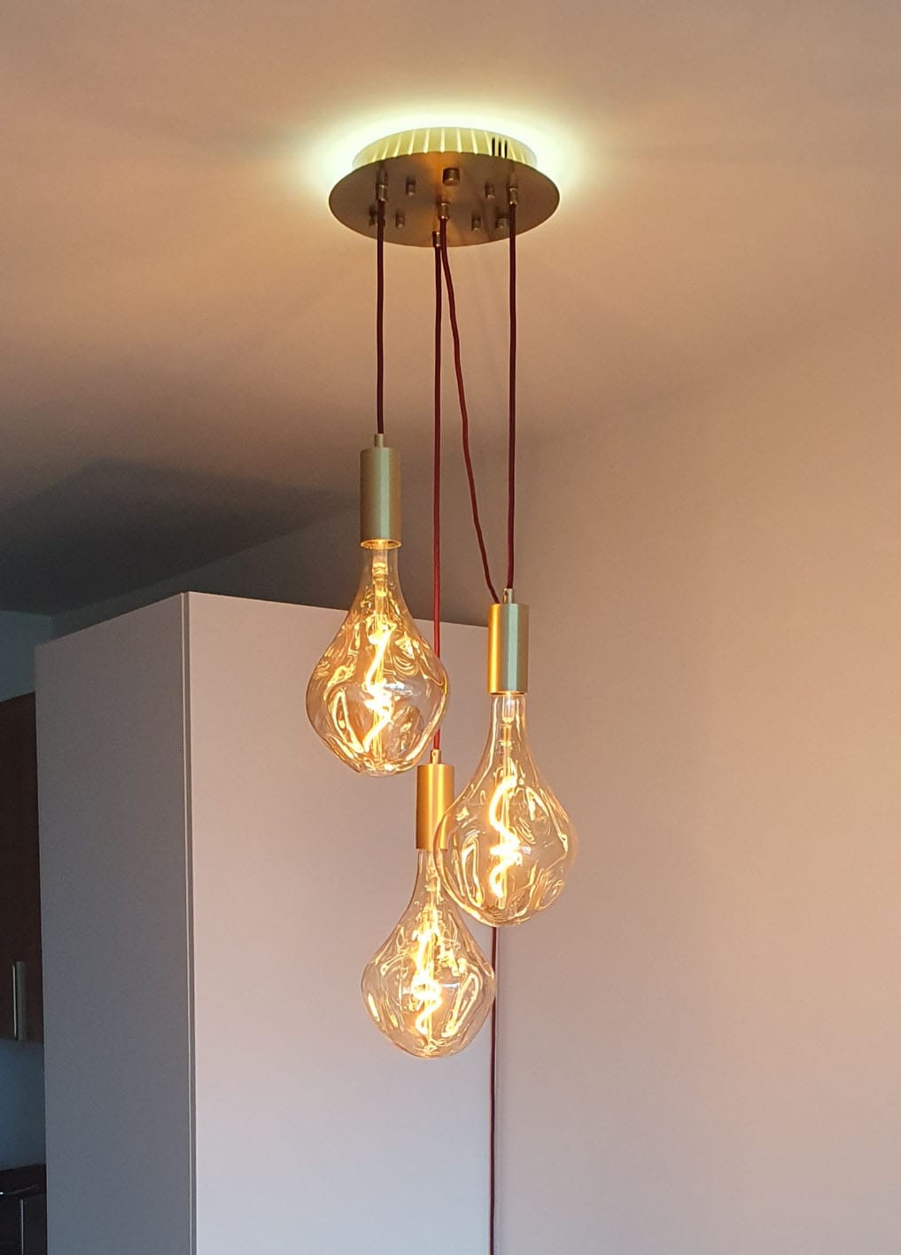 Customer photo review of Socle de plafond rond pour suspensions multiples