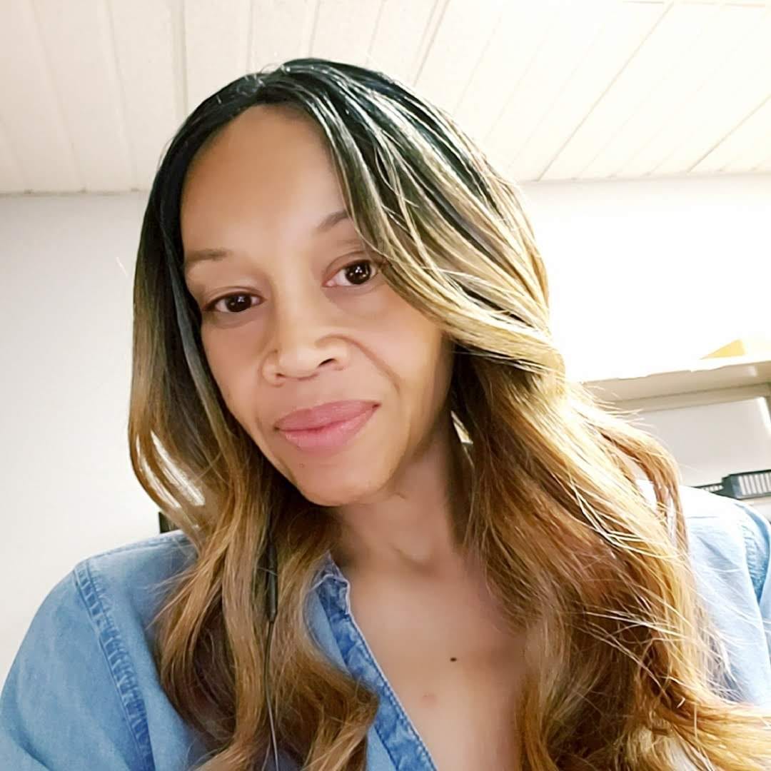 Customer photo review of Shake N Go Equal 5" Lace Part Wig - VALENTINO