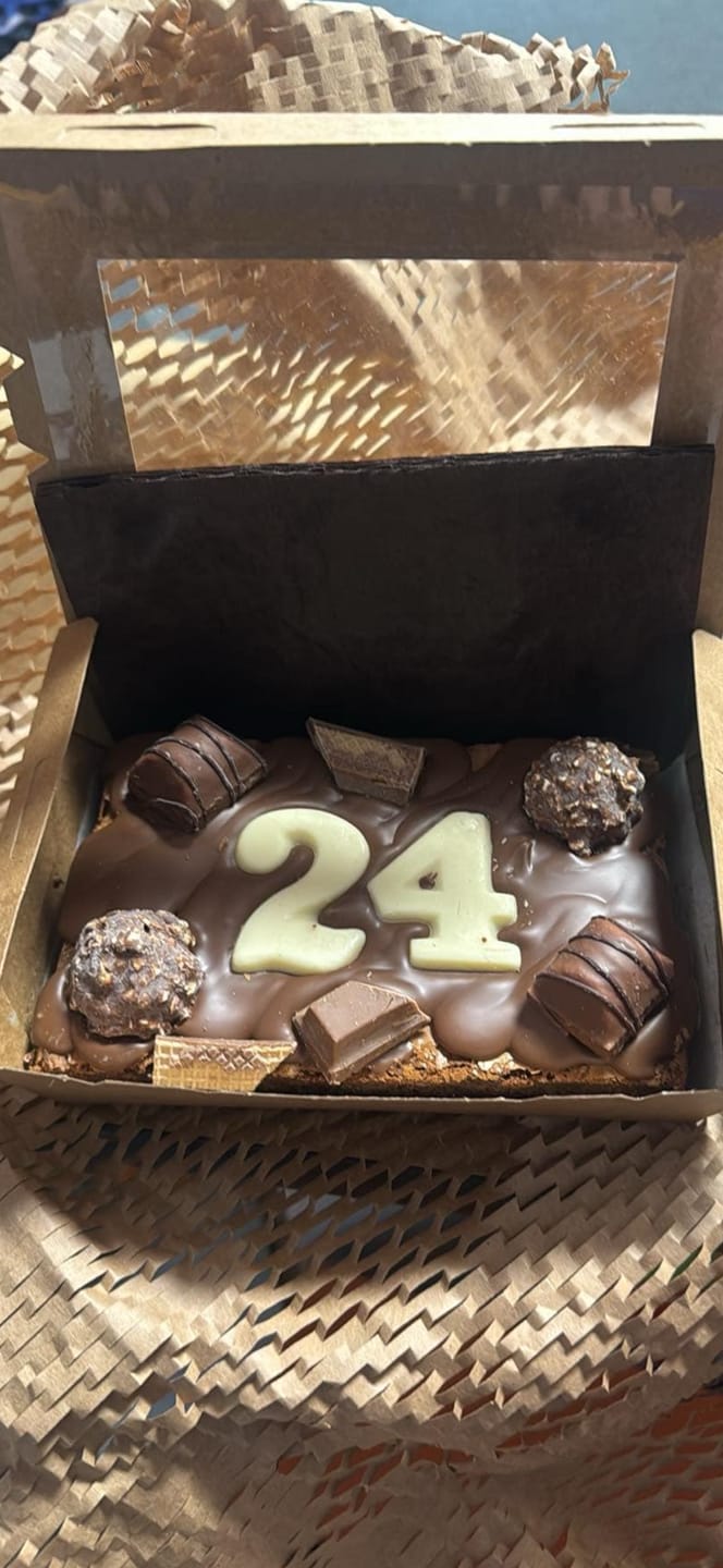 Customer photo review of Mini birthday brownie