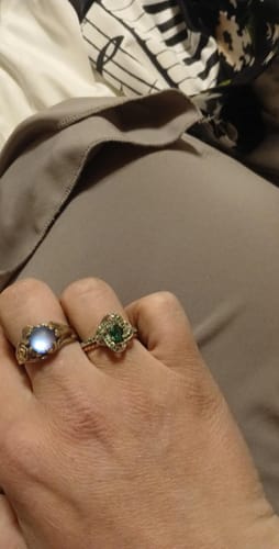 Customer photo review of Celtic Knot™ 18K Emerald Ring