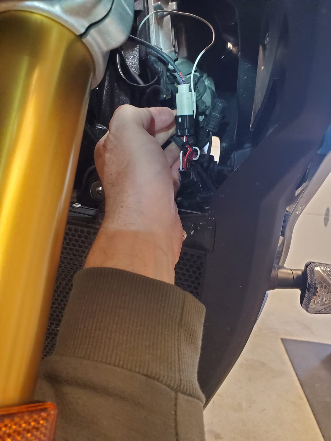 Customer photo review of Switched Power Adapter - Select BMW Motorcycles