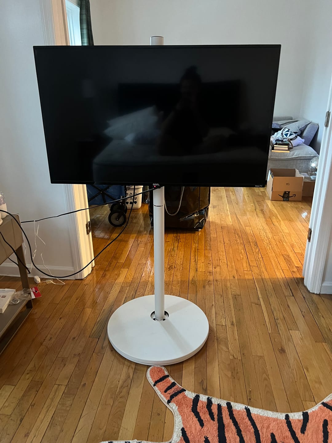 Customer photo review of Master V2 FT65 TV Stand