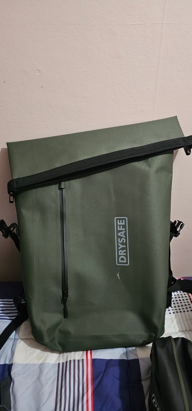 Customer photo review of Mochila Outdoor PUELO TPU 25 Lts 100% Impermeable DRYSAFE Verde