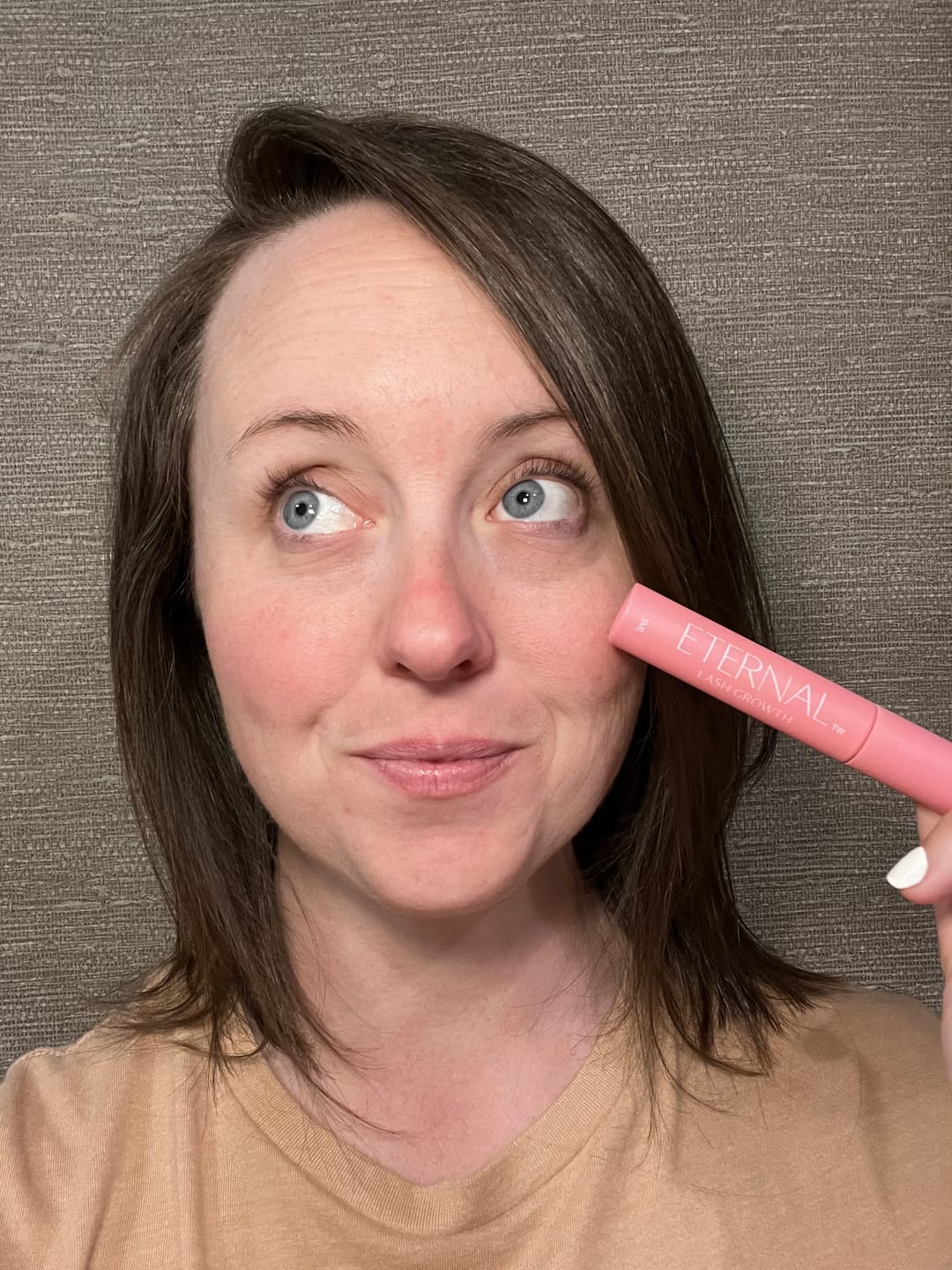 Customer photo review of EYELASH GROWTH SOLUTION