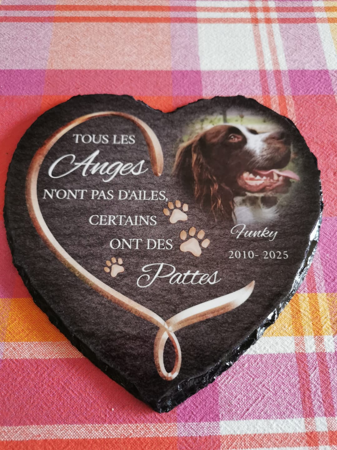Customer photo review of Anges avec pattes - Cœur en ardoise personnalisé