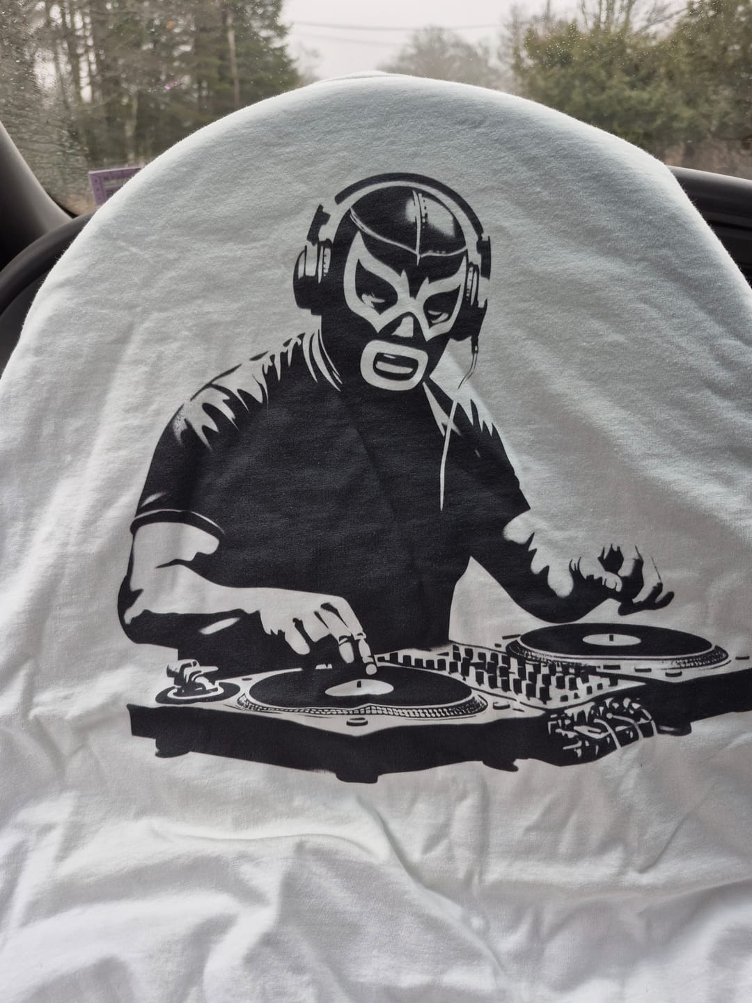 Customer photo review of Lucha DJ Art De La Calle™ T-Shirt