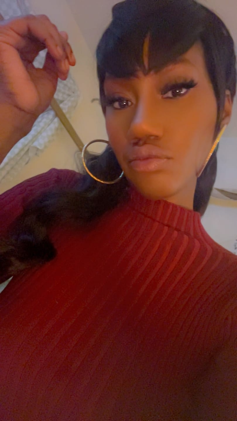 Customer photo review of Shake N Go Freetress Equal Lite Full Wig - WAVY MULLET