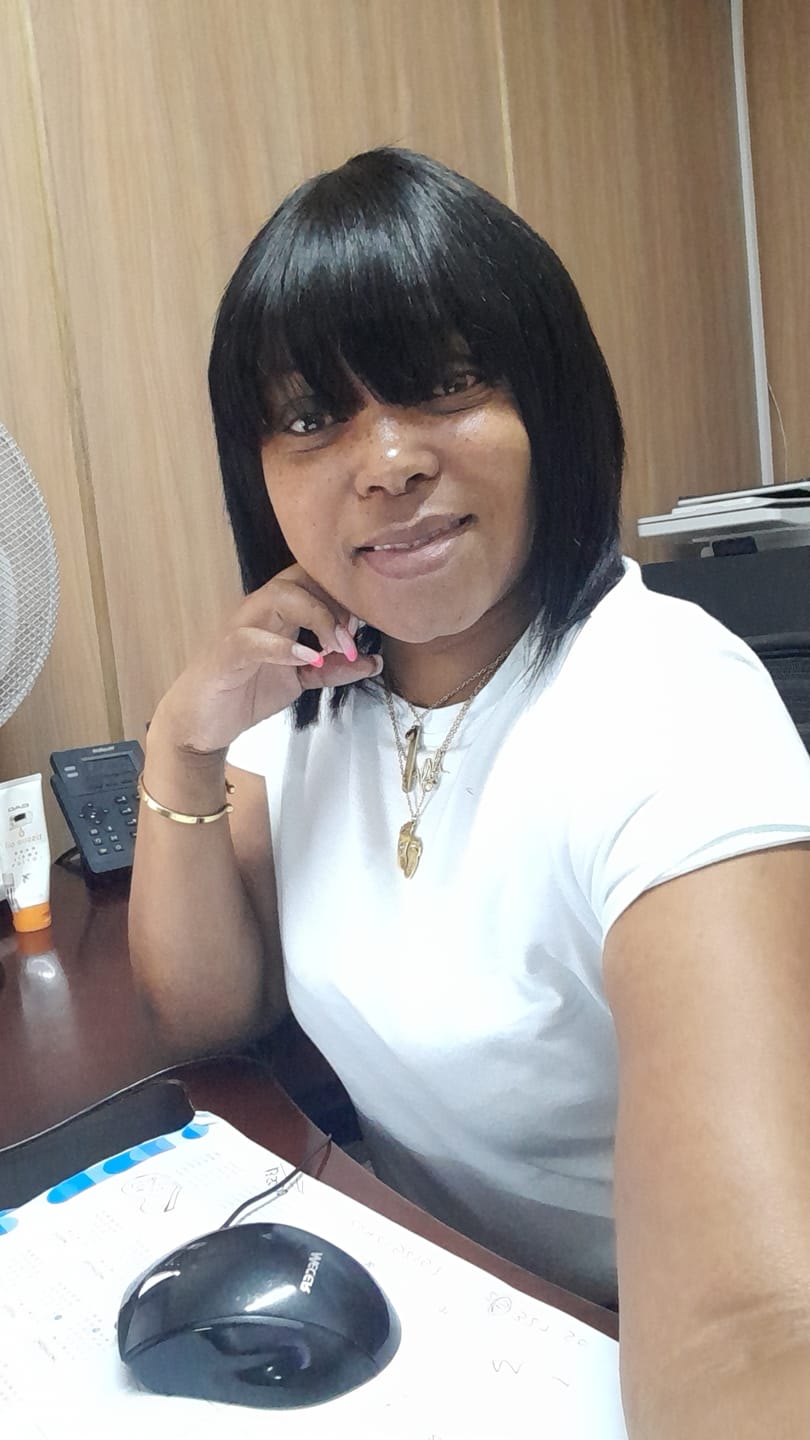 Customer photo review of Brazilian Fringe Bob - 8"