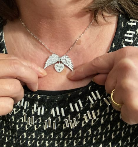 Customer photo review of Collana Angelo del mio cuore con incisione personalizzata, Collanina con nome del tuo angelo