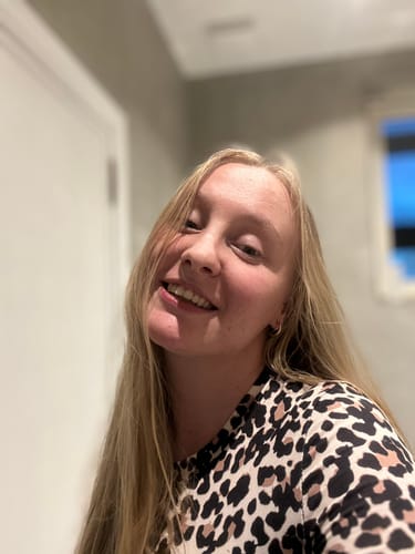 Customer photo review of Tara Shirt Leopard