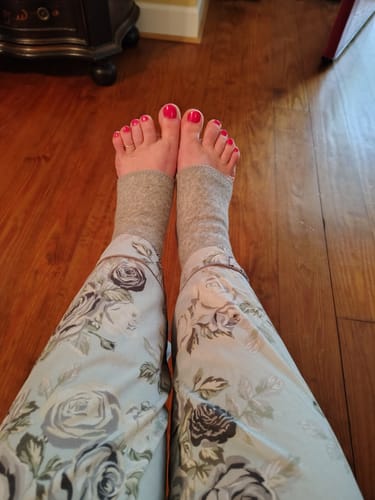 Customer photo review of Premium Anti-Fatigue Bamboo Footsleeves