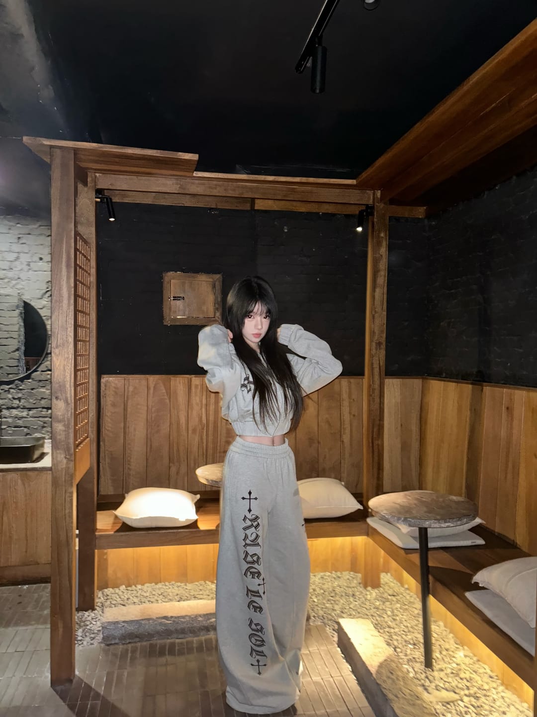 Customer photo review of Rase le sol Cropped Hoodie & Pants Set