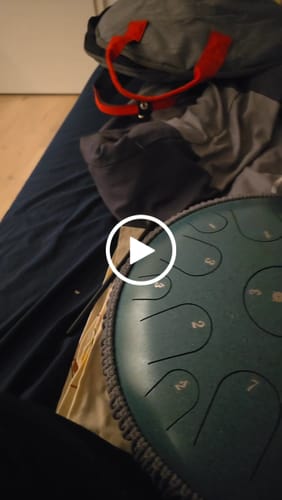 Customer video review of Zungentrommel Musikbuch - 50 Relaxing, Yoga, und Meditation Lieder - Für alle Zungentrommeln in C-Dur mit 8 / 11 / 13 / 14 / 15 Zungen - PDF zum Download