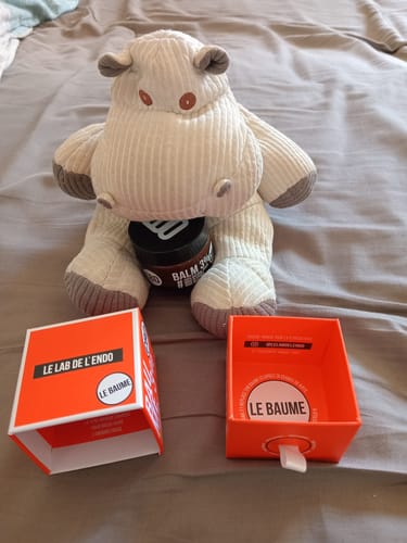 Customer photo review of Baume Menstruel CBD