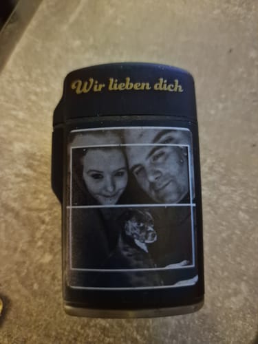 Kundenbewertung mit Foto zu Elektrisches Feuerzeug personalisiert mit eigenem Text und Foto