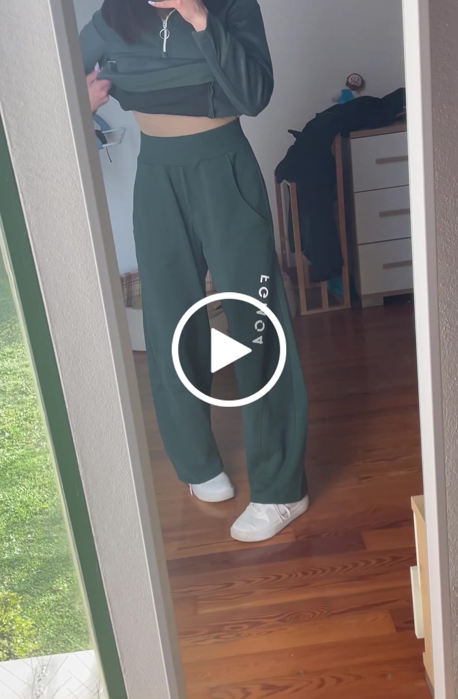 Customer video review of Pantalone Baggy Ikonic FW 24/25 Verde Pino