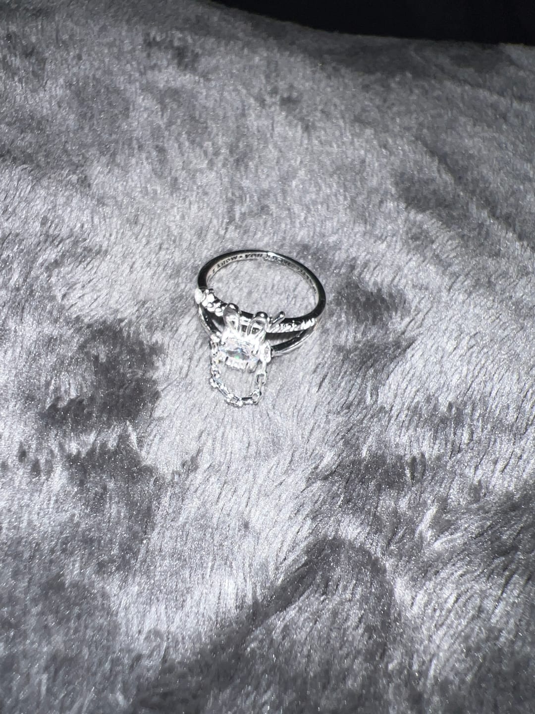 Customer photo review of Leeknow bunny ring
