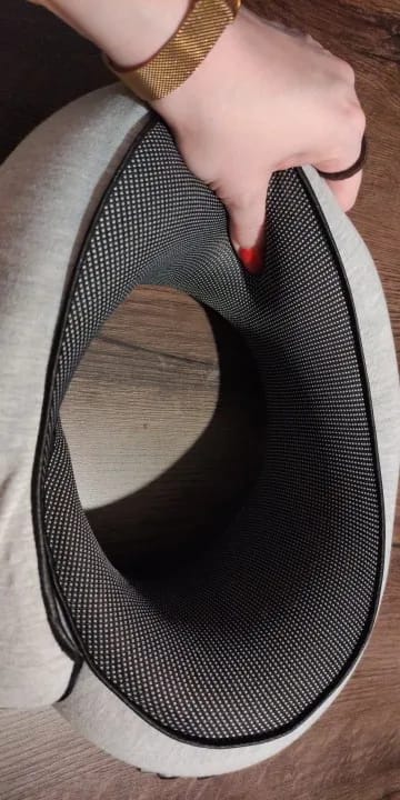 Customer photo review of Coussin de Voyage <br>Tour de Cou