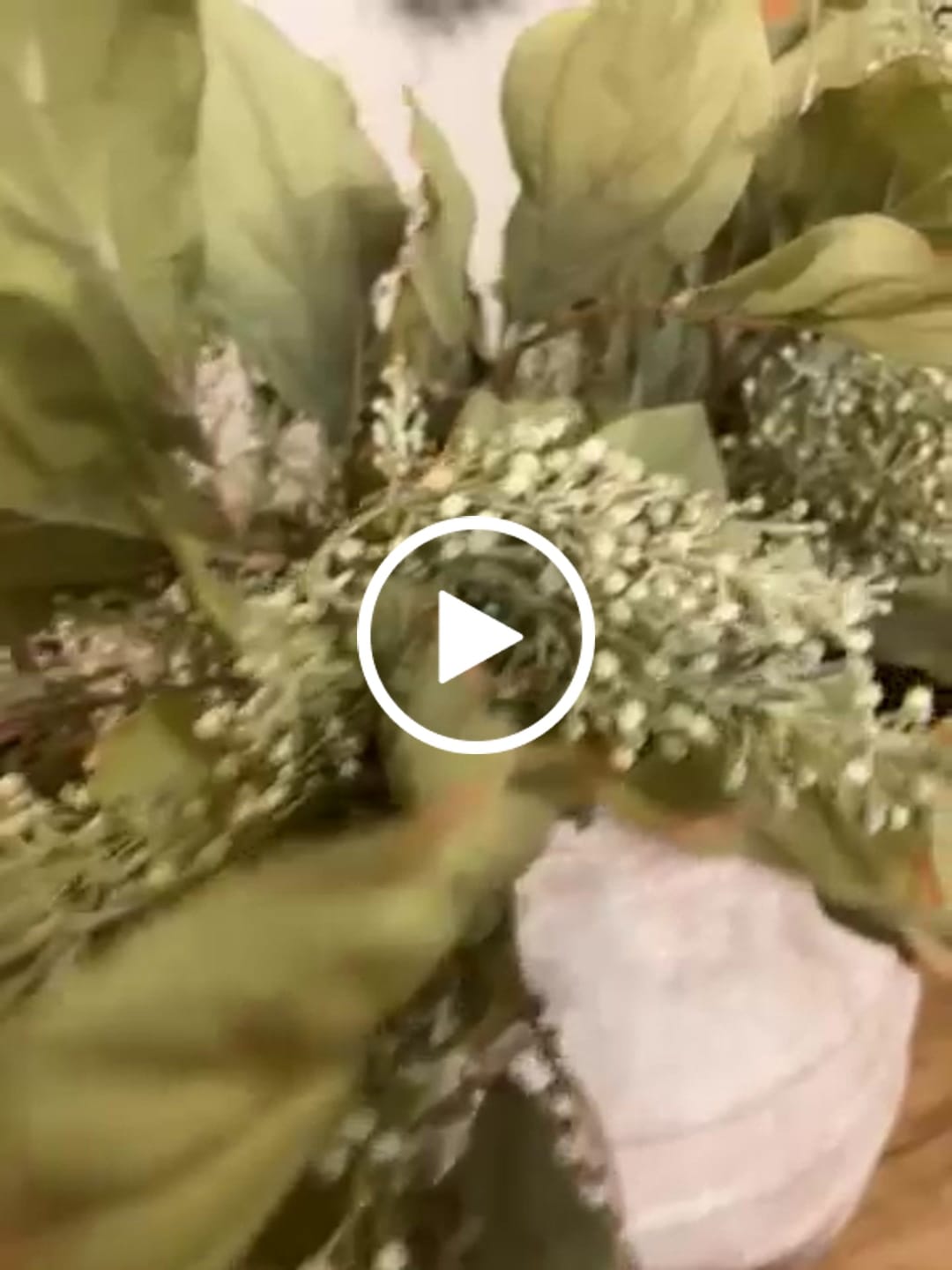 Customer video review of Fallon Green Leaf Spray