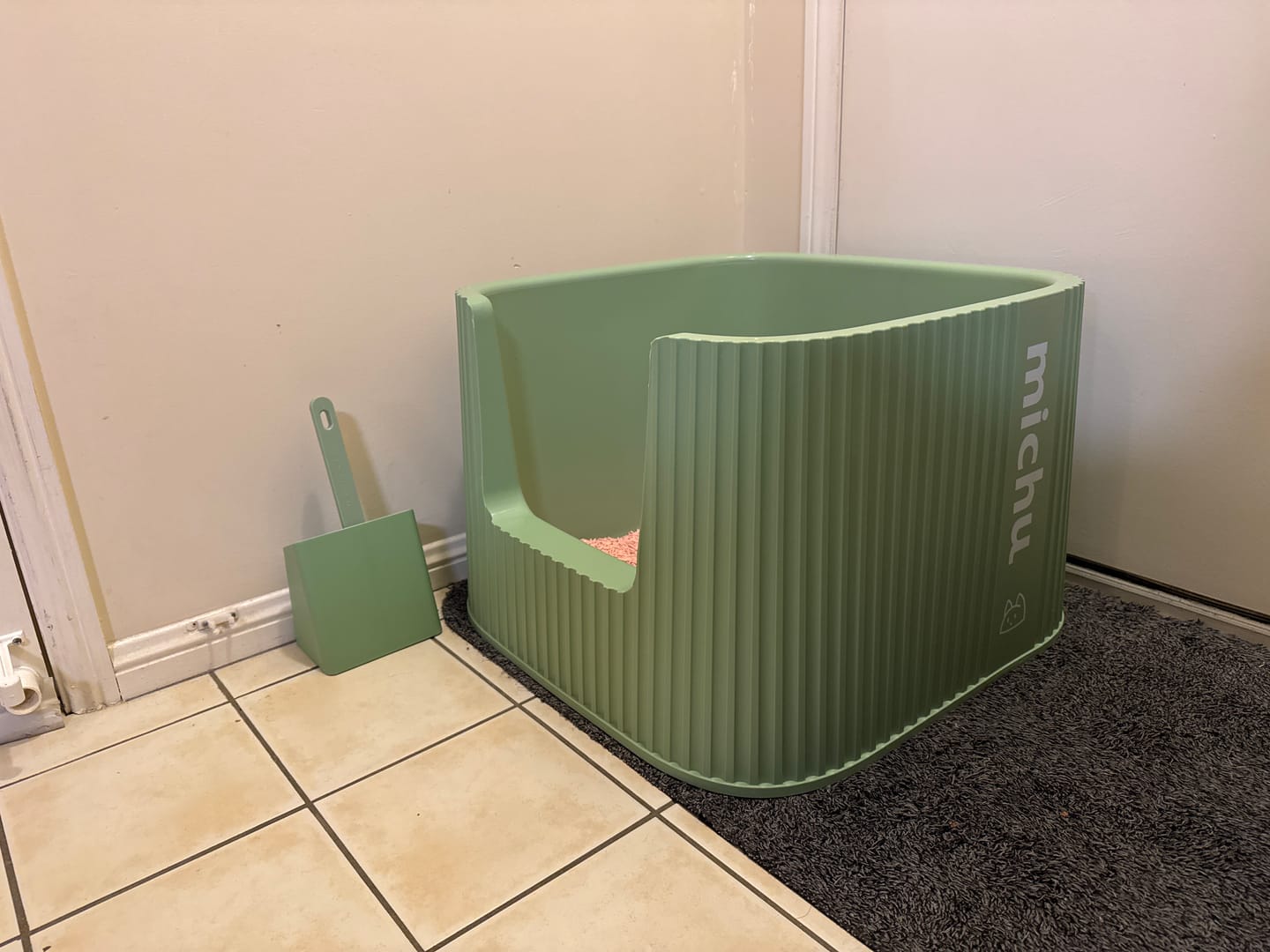 Customer photo review of Michu XXL Sage Deluxe Cat Litter Box - Spacious Design