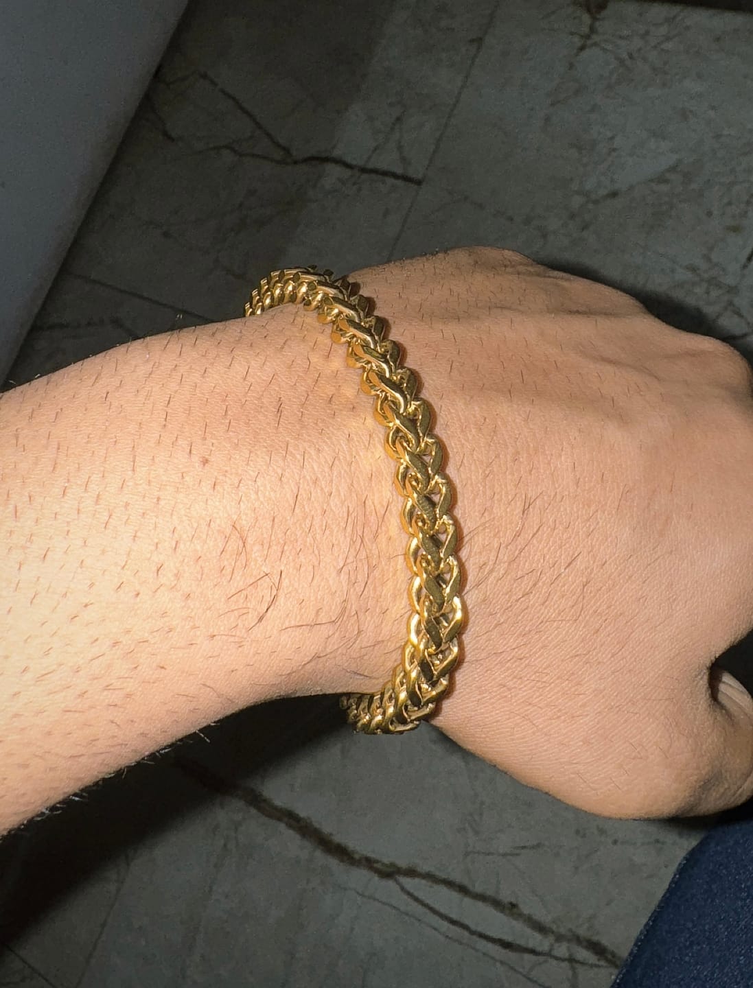 Customer photo review of BOND