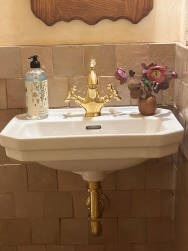 Customer photo review of Single Hole Bathroom Vanity Faucet